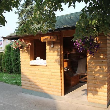 Hotel Mk, Plavi Restoran, Loznica Ngoại thất bức ảnh