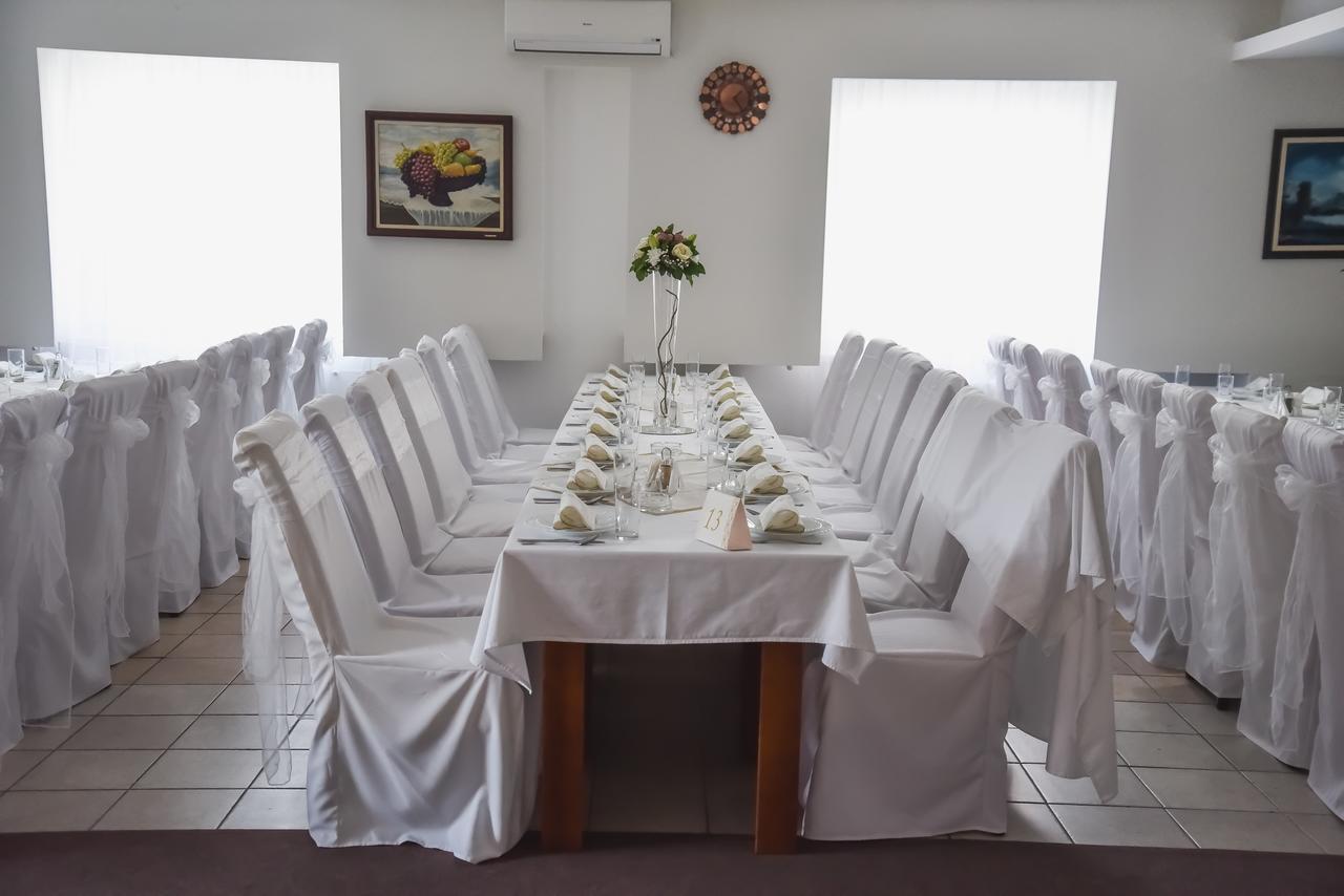 Hotel Mk, Plavi Restoran, Loznica Ngoại thất bức ảnh