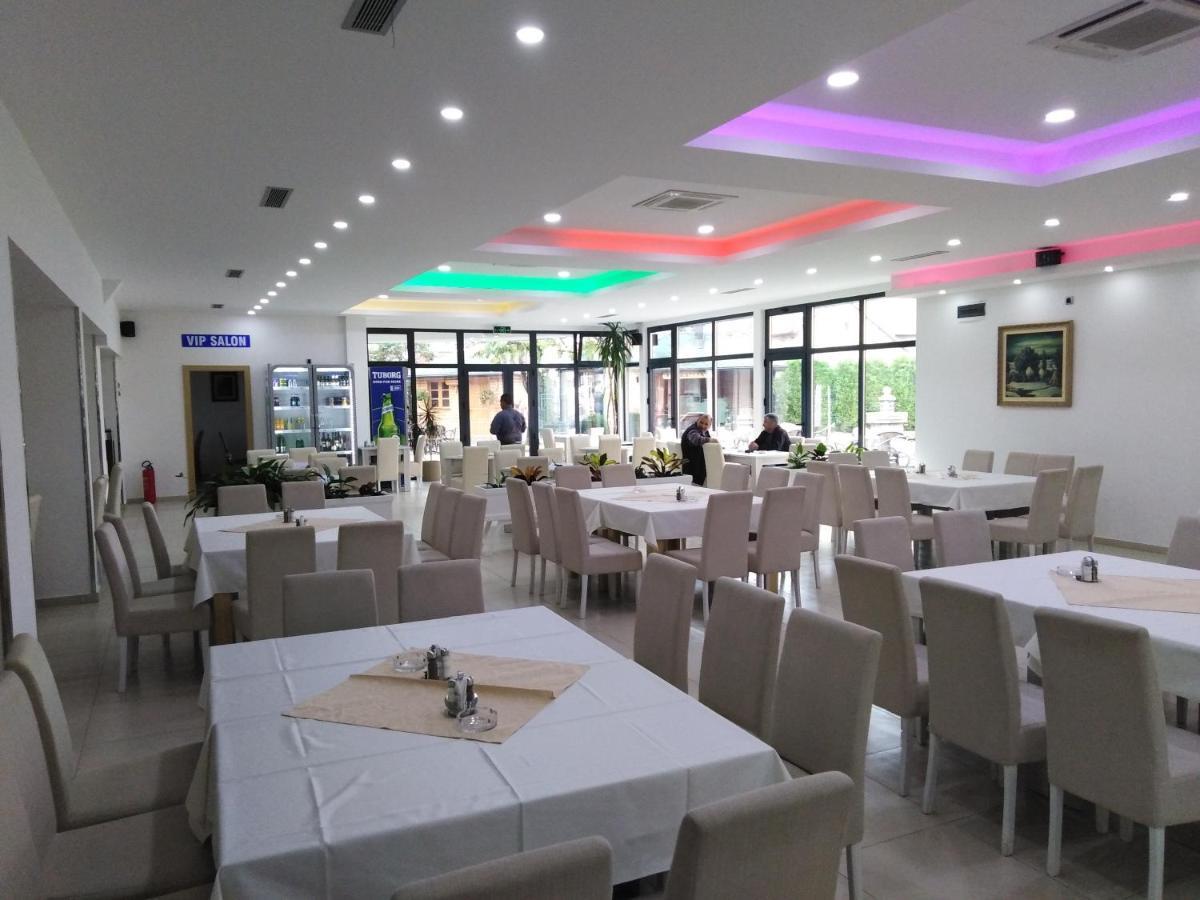 Hotel Mk, Plavi Restoran, Loznica Ngoại thất bức ảnh